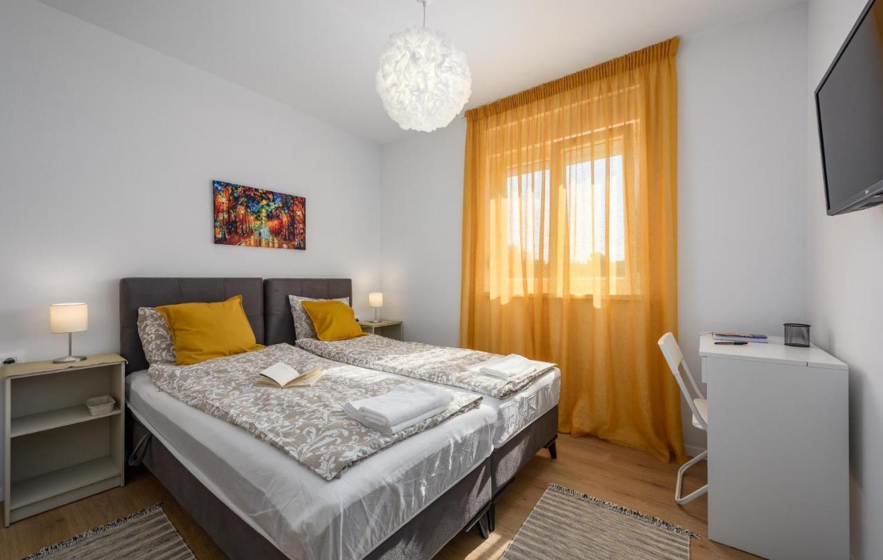 Apartmani Lucija Poreč Exterior foto
